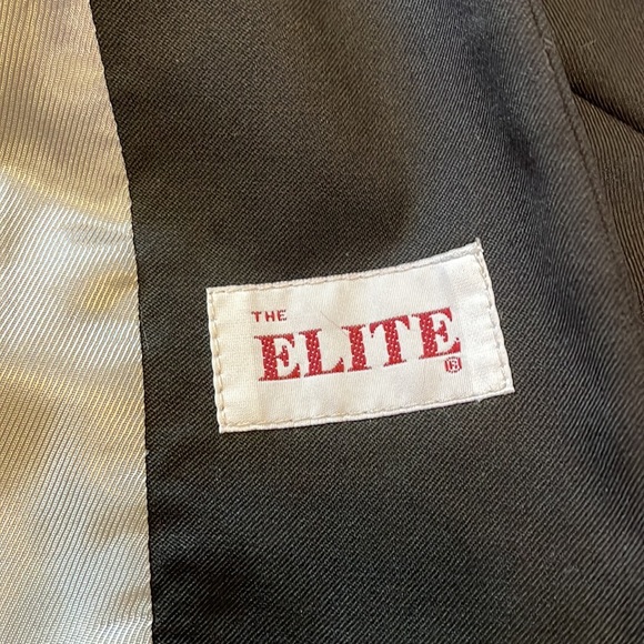 Elite children’s equestrian riding jacket. Size 10R - Picture 10 of 12